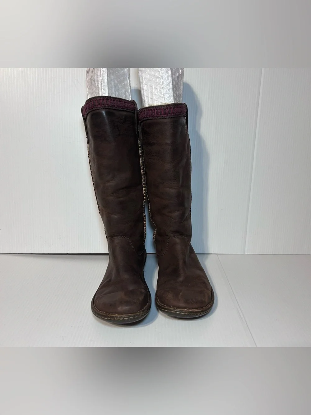 UGG SN 5139 brown leather shearling tall boots winter size 9